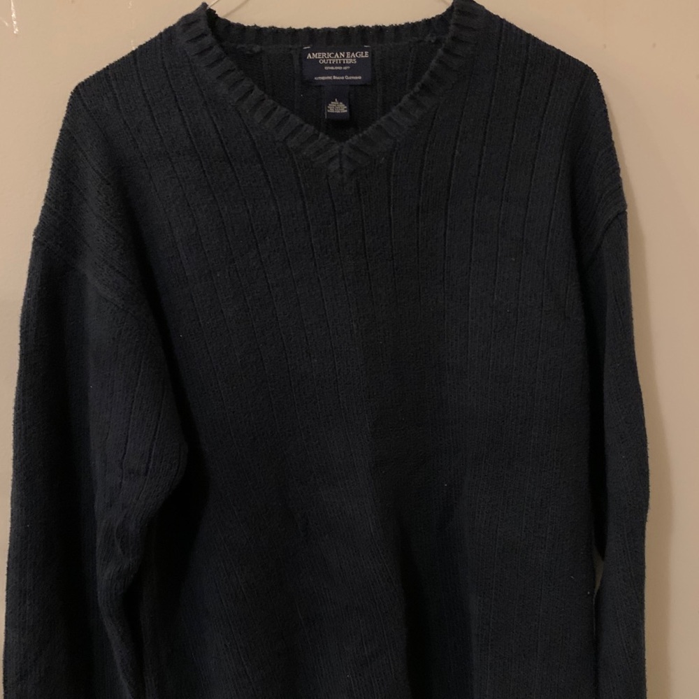 American Eagle v-neck sweater